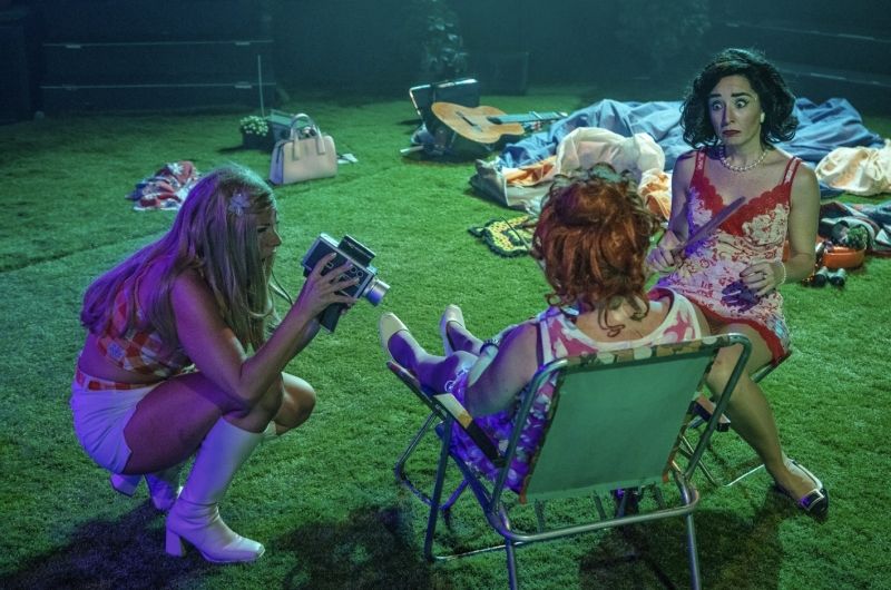 Interviews: Hablamos con los protagonistas y creadores de ¡BABY BOOM! Un marciano verde aterriza en Madrid.  Image