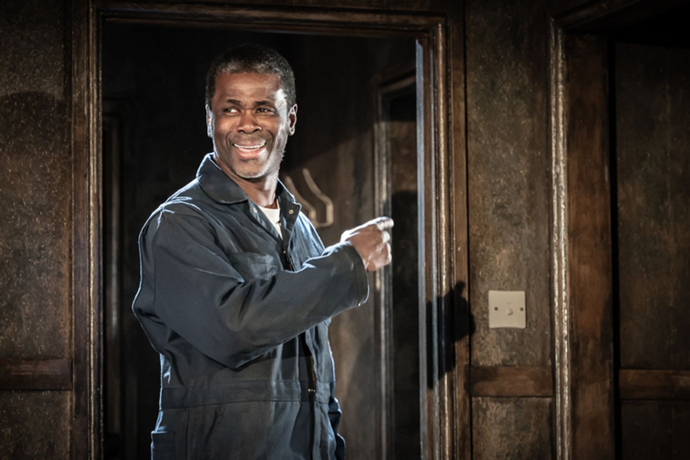 Photos: First Look at THE ENFIELD HAUNTING, Starring Catherine Tate and David Threlfall  Image