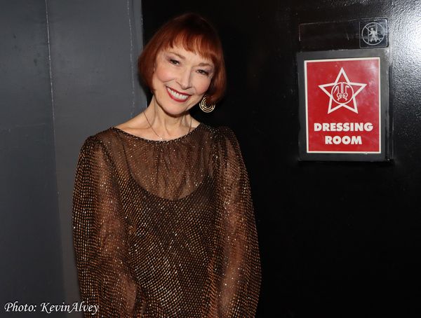 Photos: Karen Akers Brings WATER UNDER THE BRIDGE To Birdland  Image