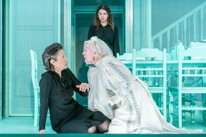 Harriet Walter (Bernarda Alba), Isis Hainsworth (Adela) and Eileen Nicholas (Maria Jo Photo
