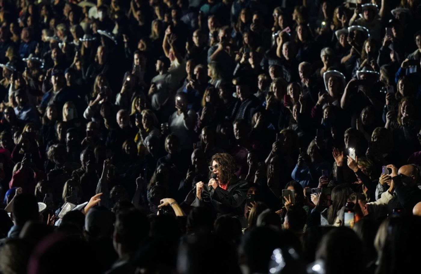 Review: Shania Twain Ends QUEEN OF ME Tour in Vancouver! Review: Shania Twain Ends QUEEN OF ME Tour in Vancouver! Image