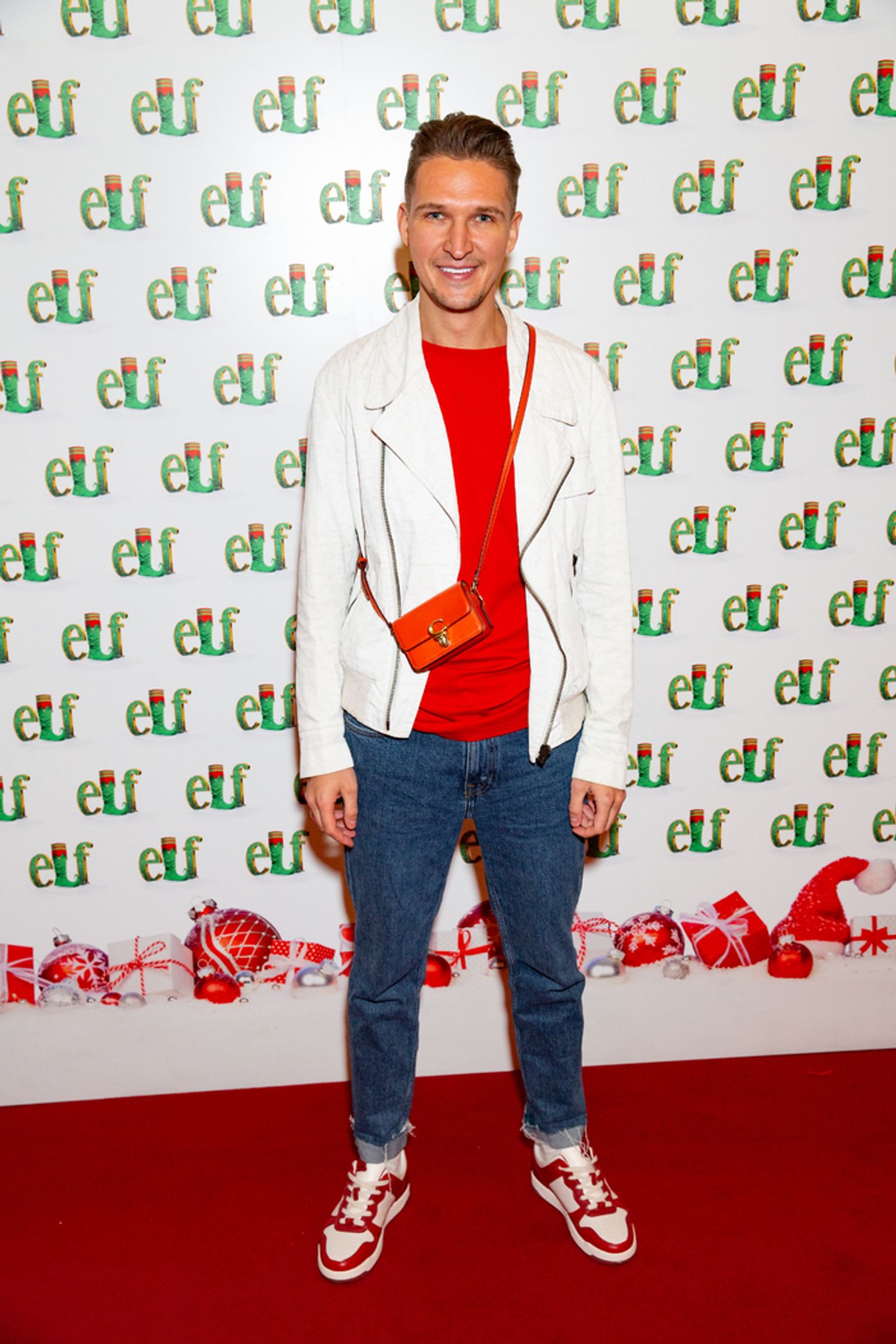 Photos: On the Red Carpet at Opening Night of ELF THE MUSICAL Photos: On the Red Carpet at Opening Night of ELF THE MUSICAL Image