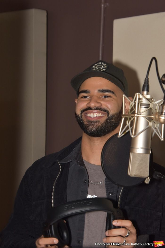 Exclusive: & JULIET Sings Carols For A Cure  Image