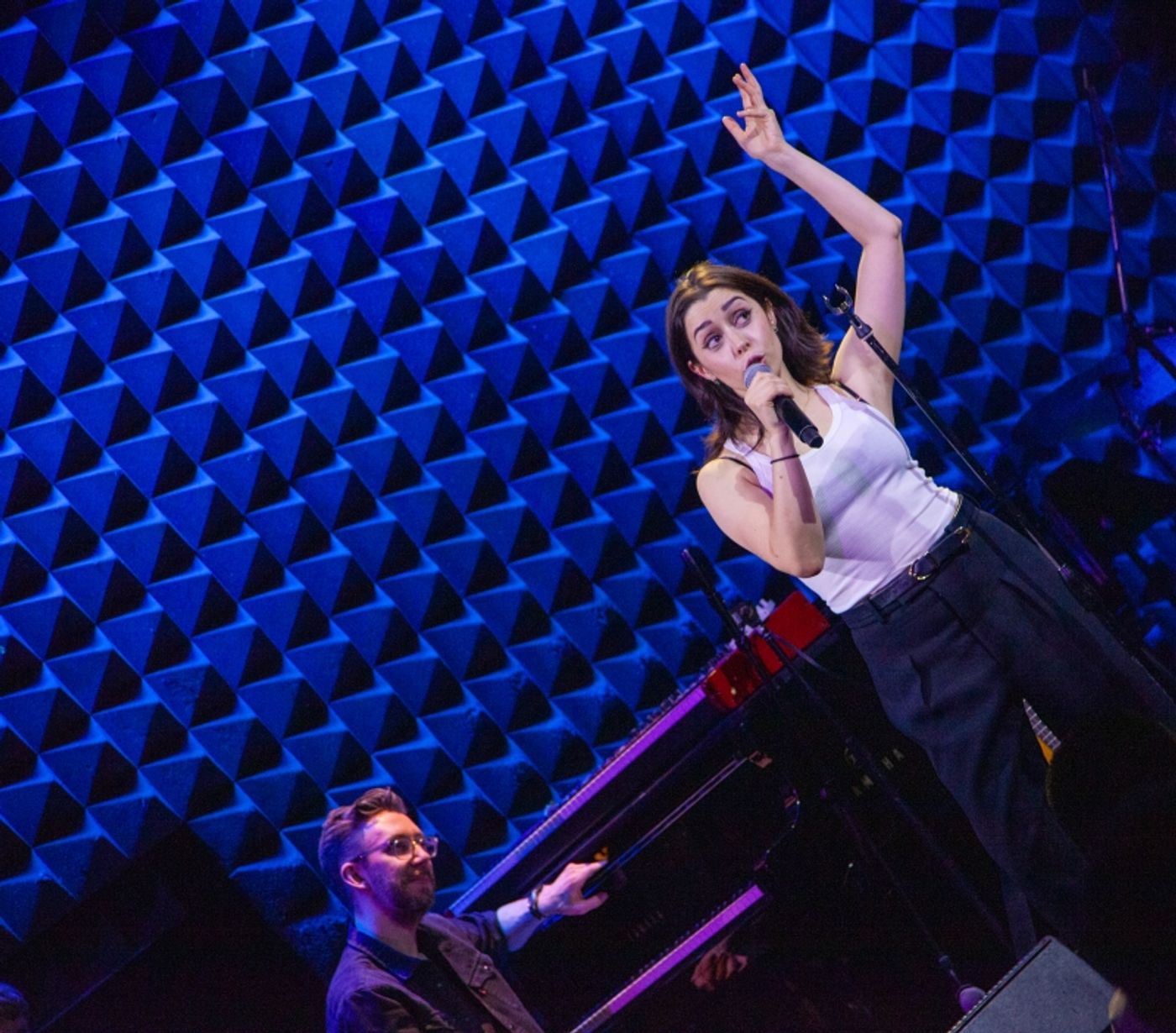 Review: CRISTIN MILIOTI An Oasis Of Coolness At Joe's Pub  Image