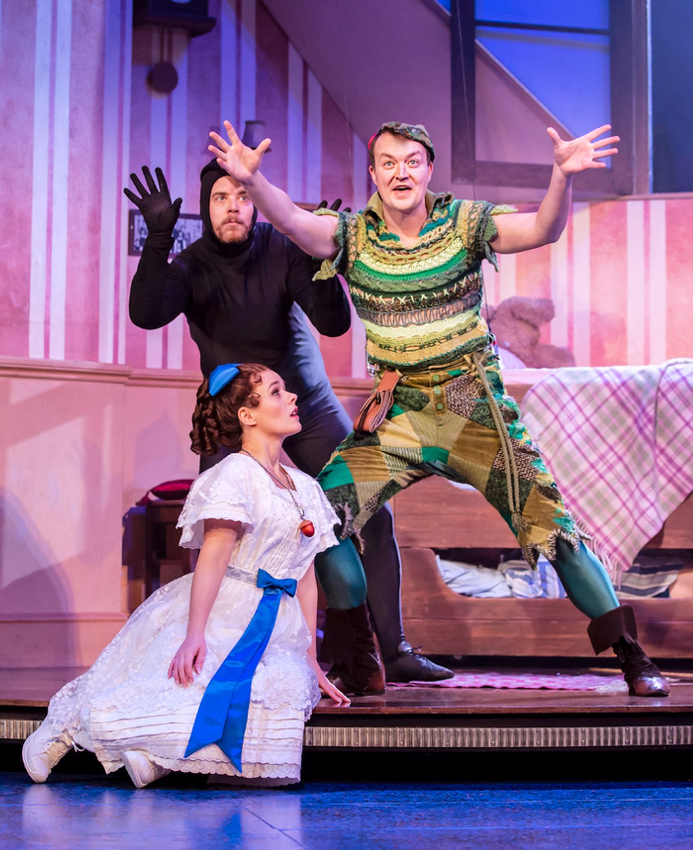 Photos: First Look at Mischief's PETER PAN GOES WRONG at the Lyric Theatre  Image