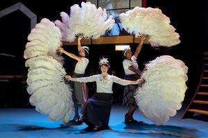 (l-r) Anna Hashizume, Olivia Kemp, Lynnea Doublette   Photo