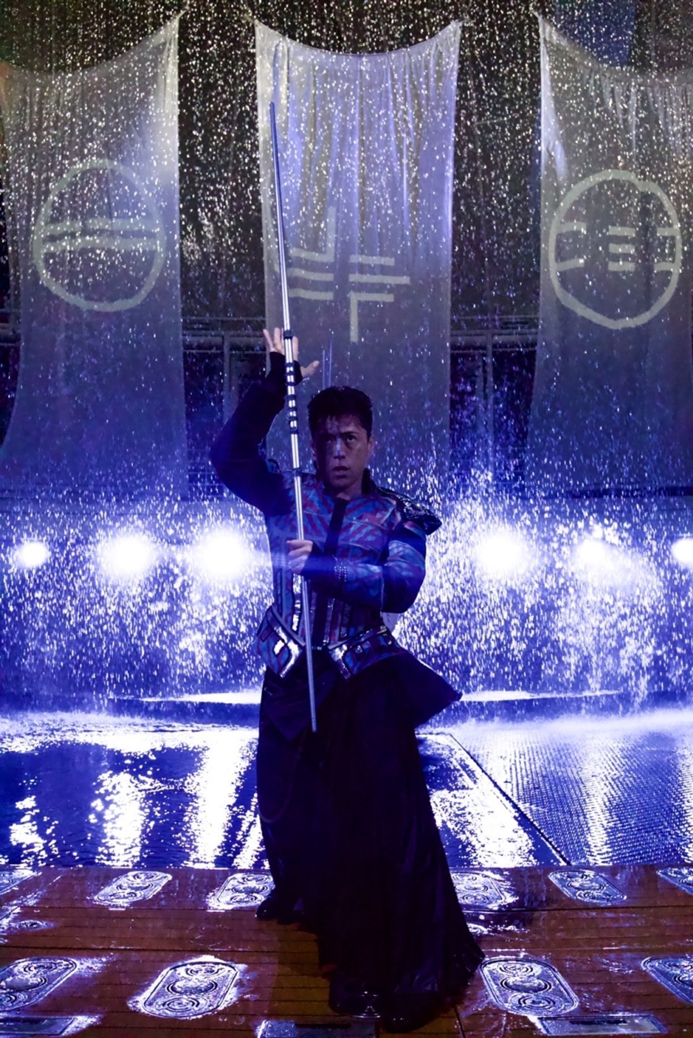 Interview: Chatting With KUNI RX, Star of Royal Caribbean International's AQUATHEATER  Image