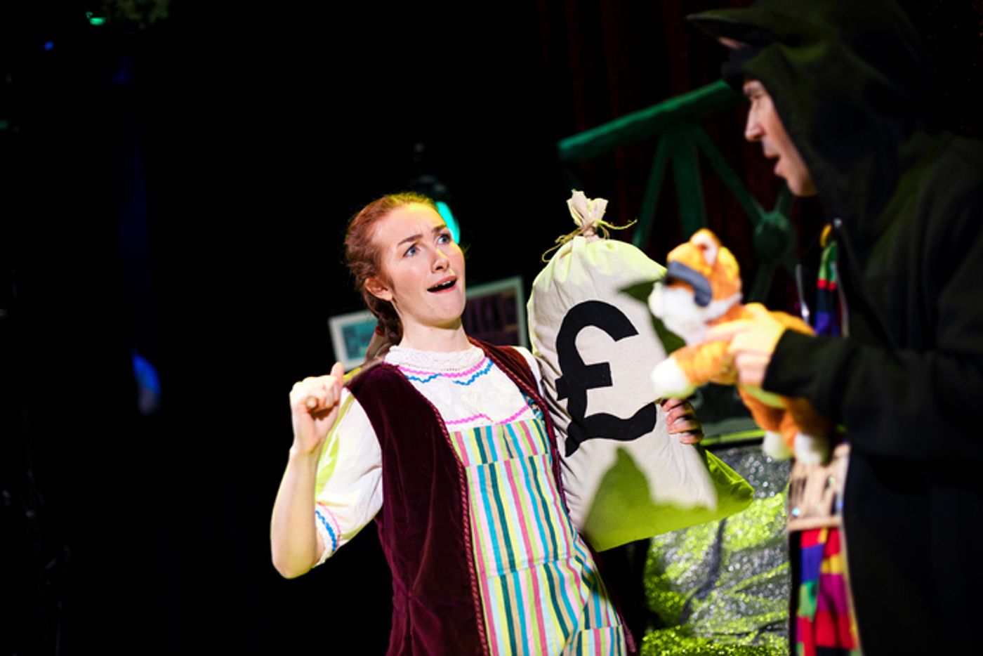 Photos: First Look at POTTED PANTO at Reading Rep Theatre  Image