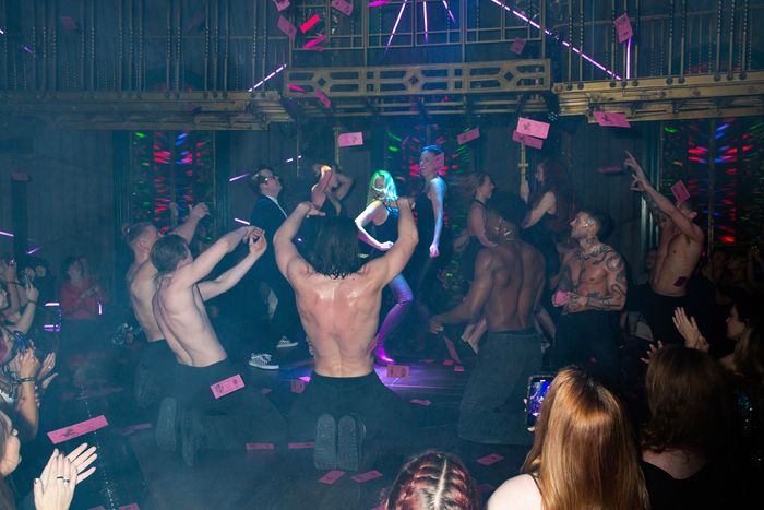 Photos: MAGIC MIKE LIVE in London Celebrates its 5th Birthday — photo 4 of 51