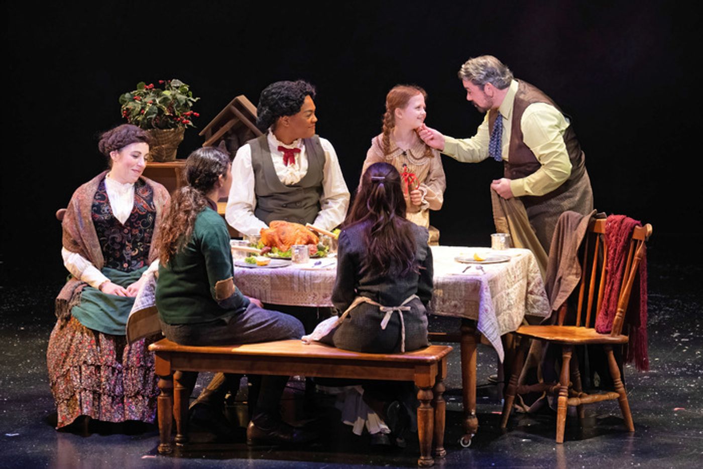 Photos/Video: First Look At A CHRISTMAS CAROL 2023 At ZACH Theatre  Image