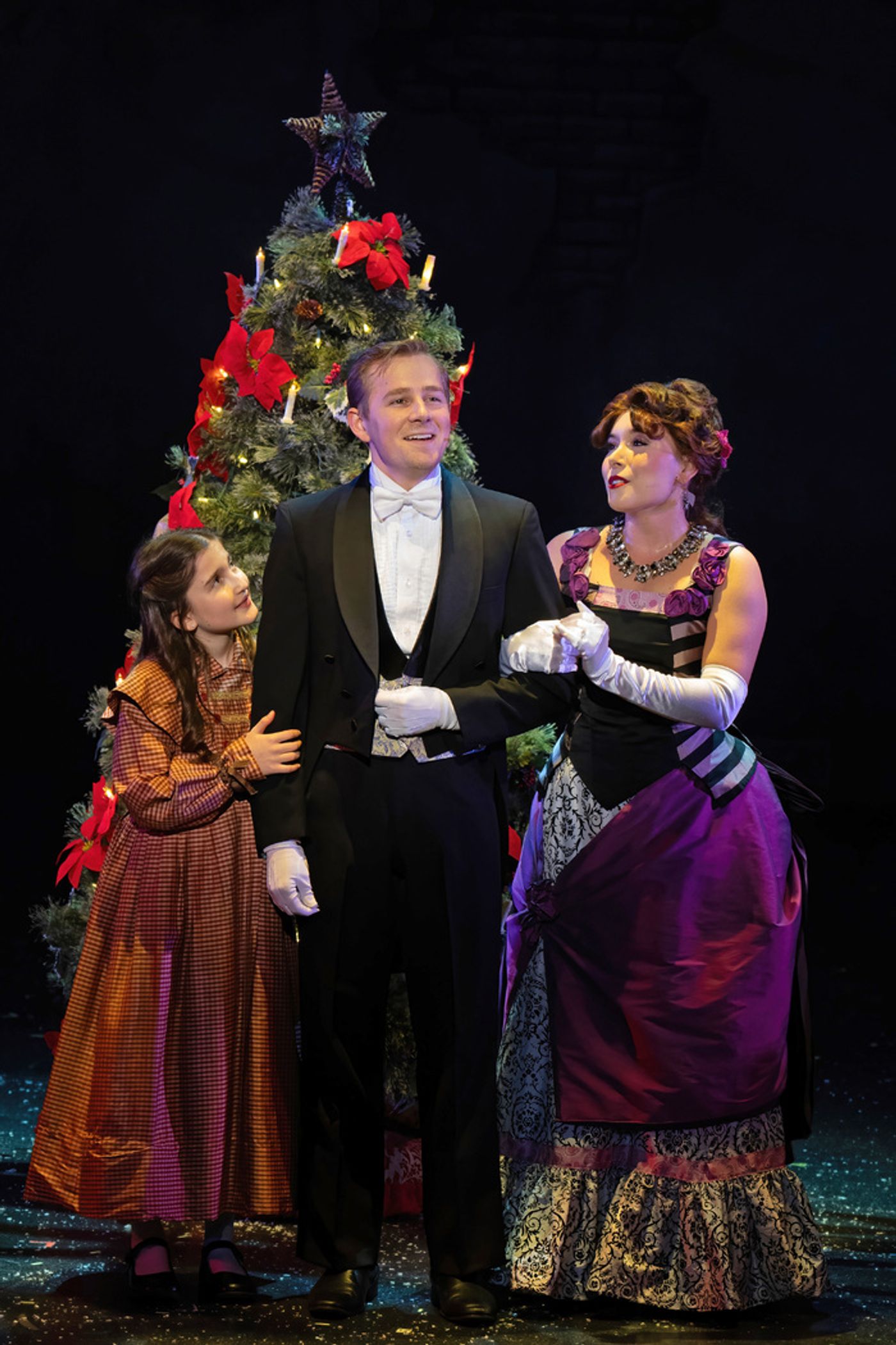 Photos/Video: First Look At A CHRISTMAS CAROL 2023 At ZACH Theatre  Image