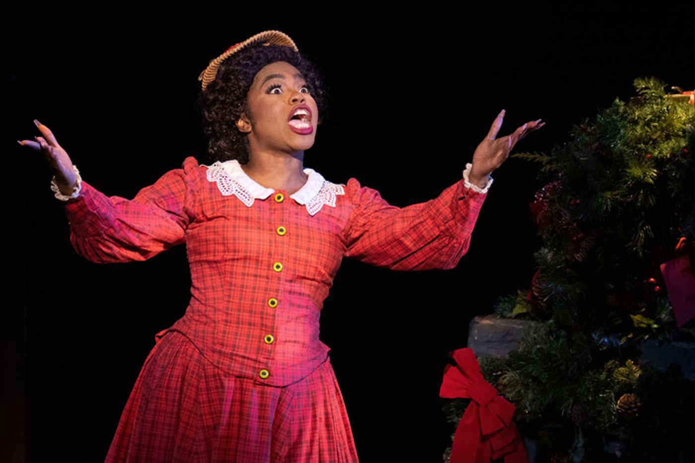 Photos/Video: First Look At A CHRISTMAS CAROL 2023 At ZACH Theatre  Image