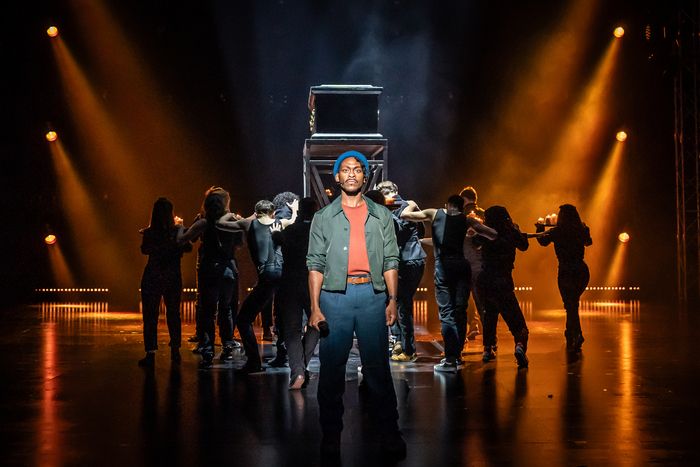 Photos: First Look at EVITA at Leicester's Curve Theatre — photo 8 of 14