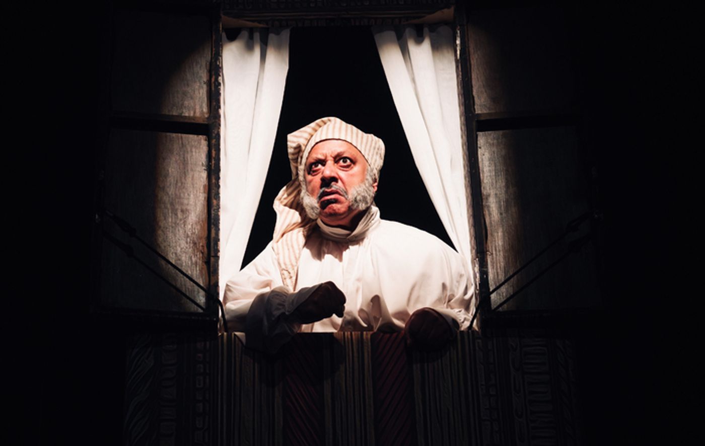 Photos: First Look At A SHERLOCK CAROL At Marylebone Theatre  Image