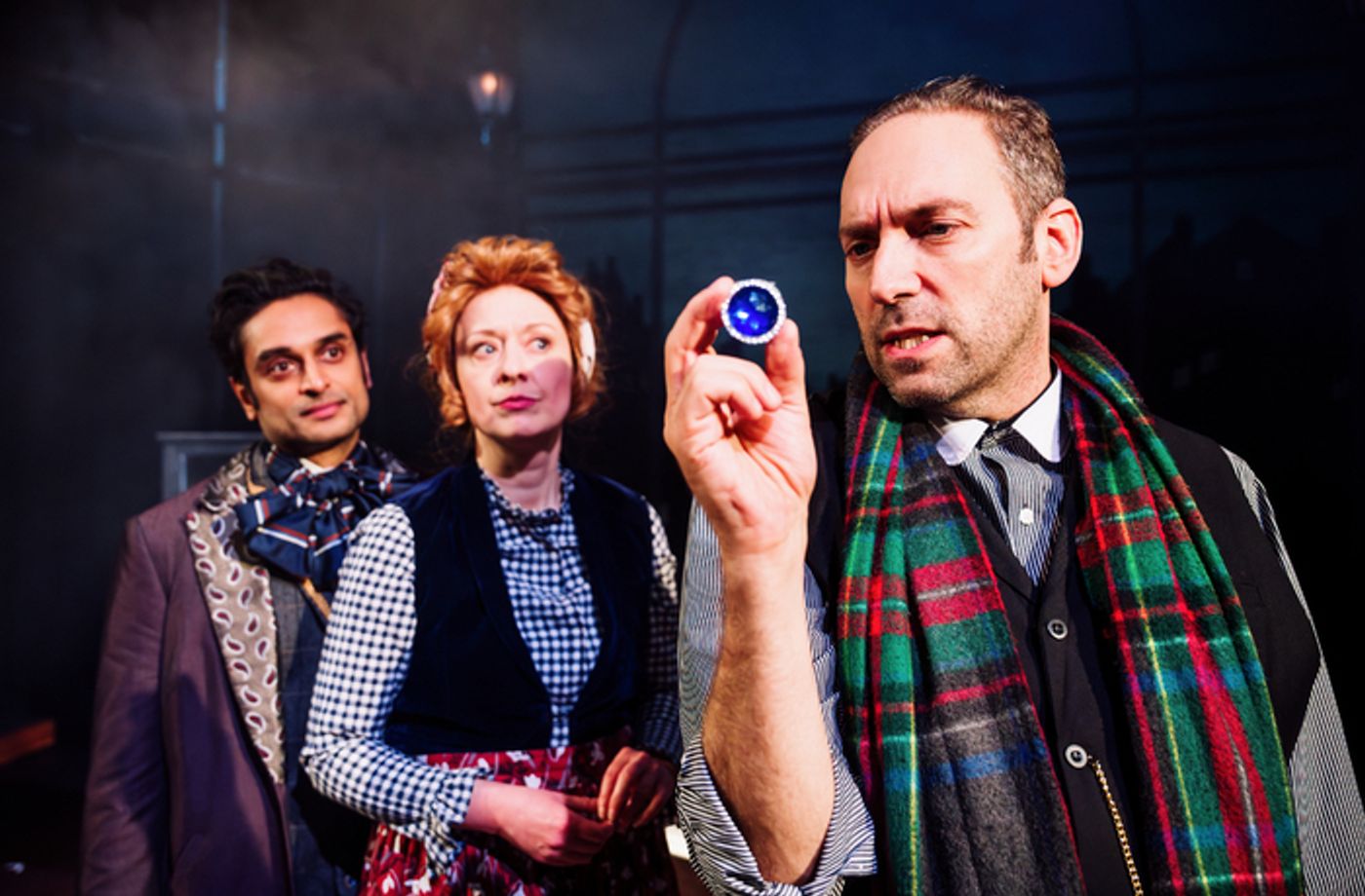 Photos: First Look At A SHERLOCK CAROL At Marylebone Theatre  Image