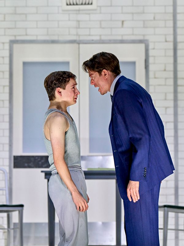 Louis McCartney (Henry Creel), Patrick Vaill (Dr Brenner)  Photo