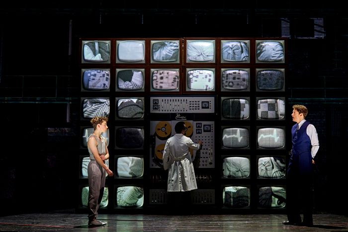 Photos: First Look at STRANGER THINGS: THE FIRST SHADOW in the West End — photo 5 of 10