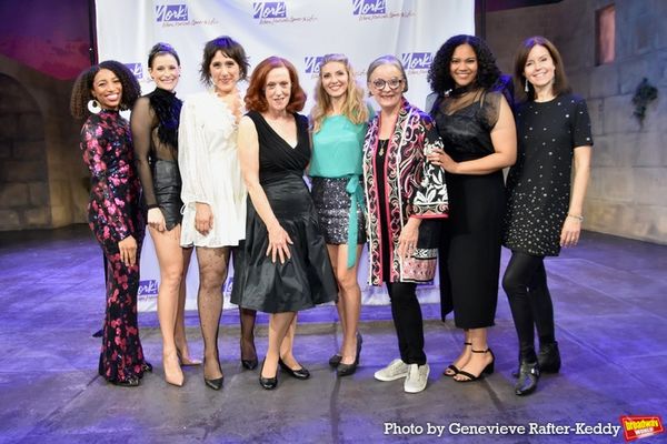 Andrea Fleming, Laura Woyasz, Farah Alvin, Karen Murphy, Dana Costello, Jennifer Smit Photo