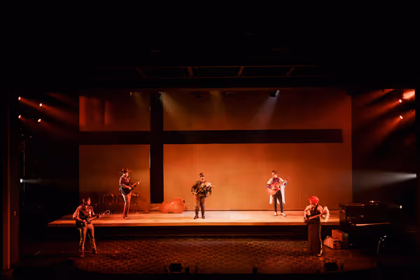 Glenn Stanton, LJ Benet, Kasper, Sammy Linkowski and Valerie Larsen Photo