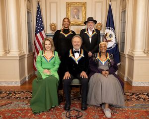 Renee Fleming, Queen Latifah, Billy Crystal, Barry Gibb, and Dionne Warwick Photo