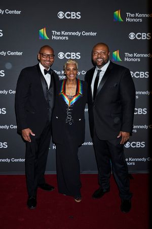 Dionne Warwick with her sons Photo