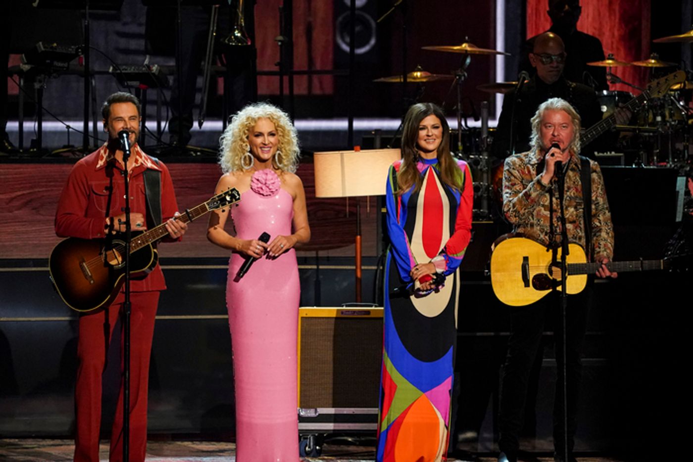 Photos: Inside the Kennedy Center Honors, Honoring Billy Crystal, Renée Fleming, Barry Gibb, Queen Latifah, and Dionne Warwick  Image