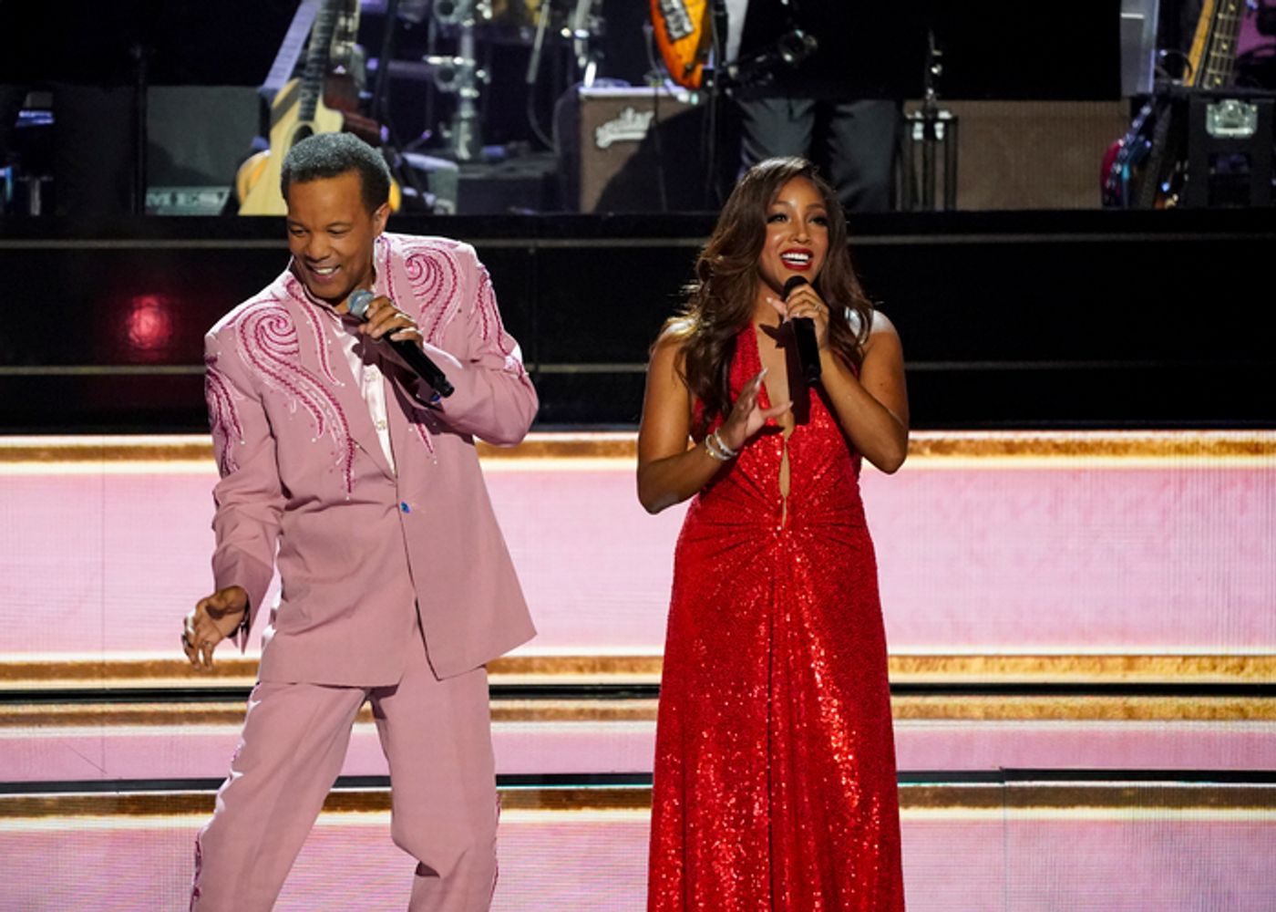 Photos: Inside the Kennedy Center Honors, Honoring Billy Crystal, Renée Fleming, Barry Gibb, Queen Latifah, and Dionne Warwick  Image