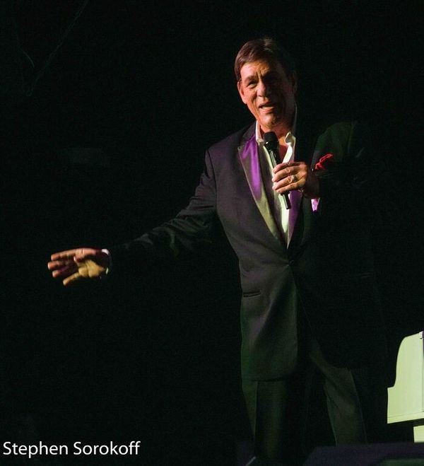 Robert Davi Photo