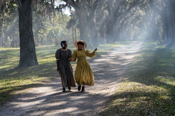Photos: Check Out New THE COLOR PURPLE Stills With Fantasia Barrino, H.E.R., Halle Bailey & More Photos: Check Out New THE COLOR PURPLE Stills With Fantasia Barrino, H.E.R., Halle Bailey & More Image