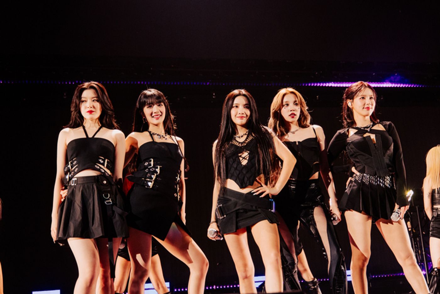 Photos: Go Inside Jingle Ball in Los Angeles With Olivia Rodrigo, Sabrina Carpenter & More  Image