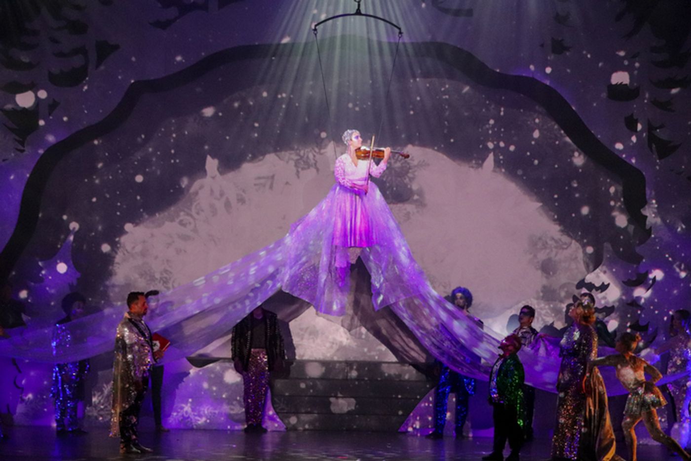 Photos: Create Memories To Cherish Forever at CIRQUE MUSICA HOLIDAY WONDERLAND  Image