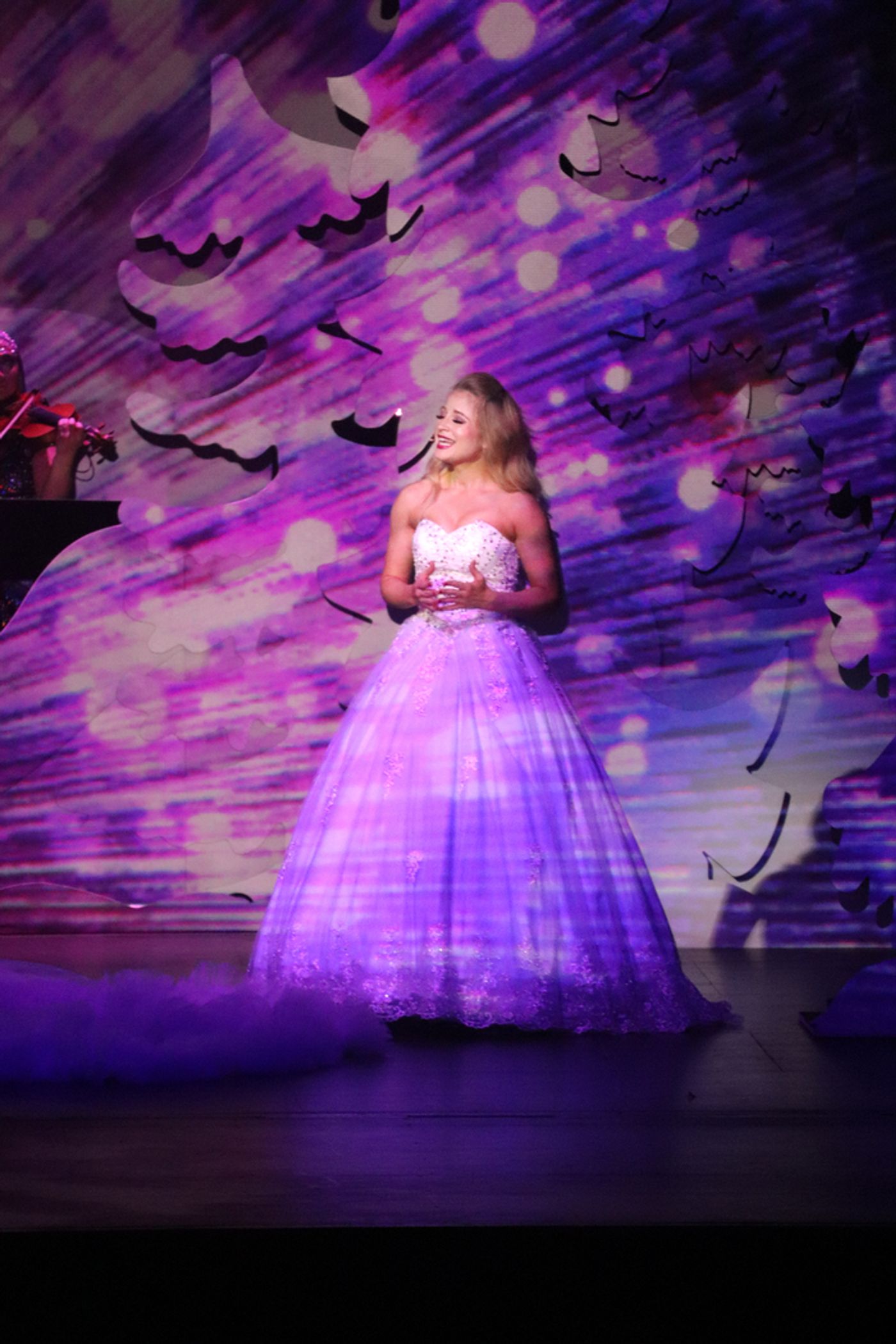 Photos: Create Memories To Cherish Forever at CIRQUE MUSICA HOLIDAY WONDERLAND  Image