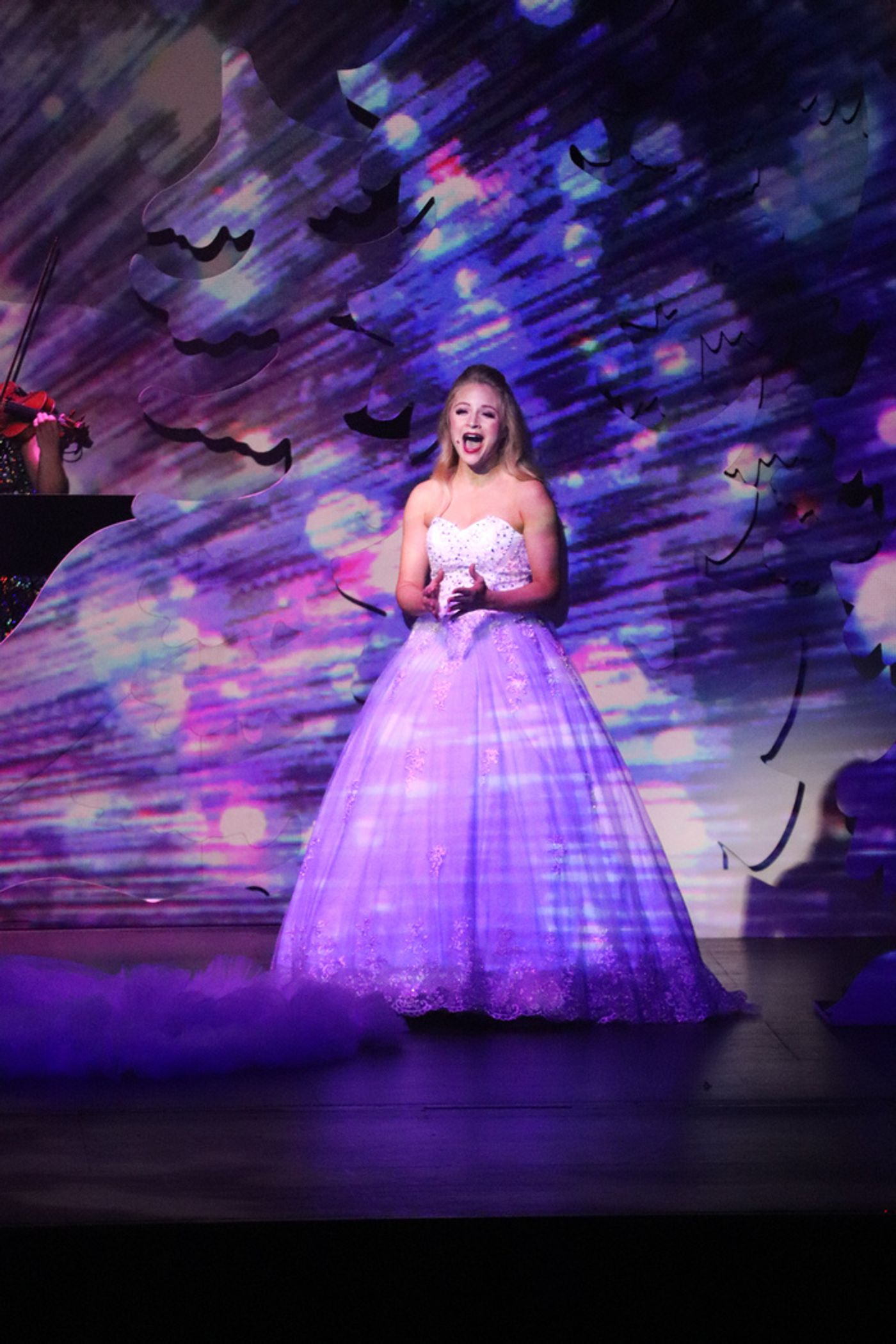 Photos: Create Memories To Cherish Forever at CIRQUE MUSICA HOLIDAY WONDERLAND  Image