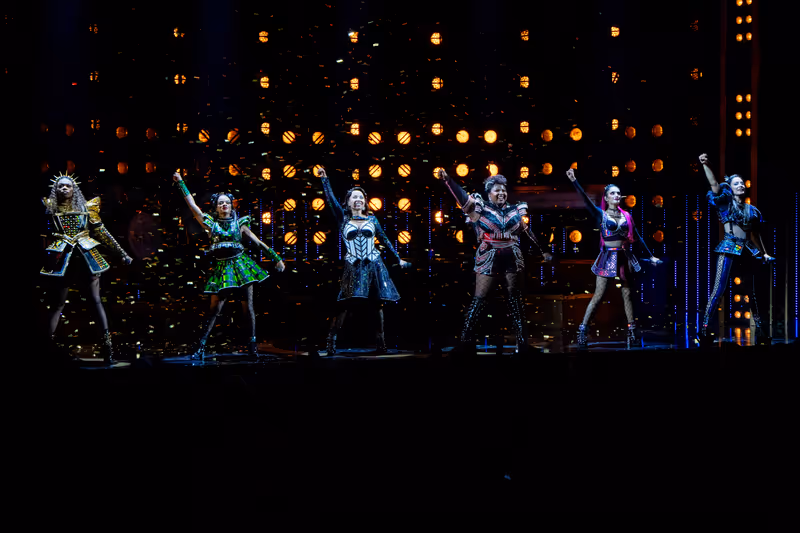 Photos: The New Queens of SIX on Broadway Take Their First Bows — photo 1 of 21