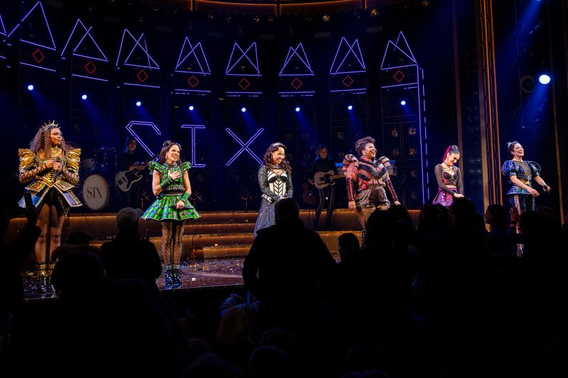 Photos: The New Queens of SIX on Broadway Take Their First Bows — photo 3 of 21