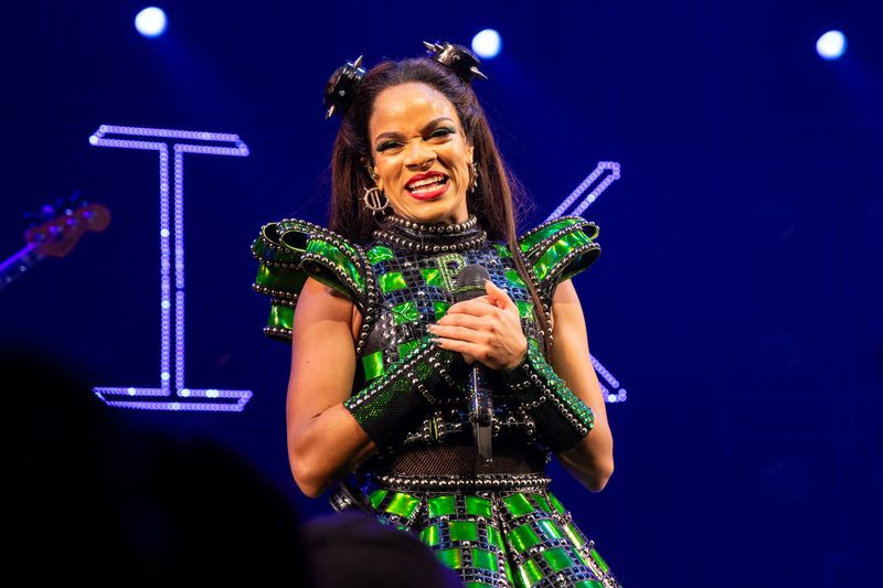 Photos: The New Queens of SIX on Broadway Take Their First Bows — photo 4 of 21