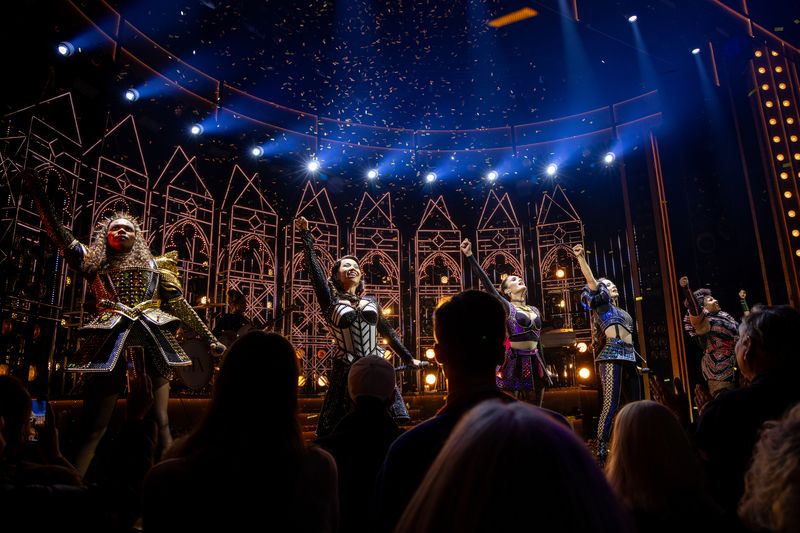 Photos: The New Queens of SIX on Broadway Take Their First Bows — photo 18 of 21