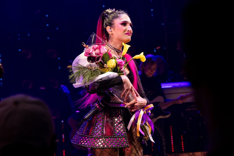 Photos: The New Queens of SIX on Broadway Take Their First Bows — photo 20 of 21