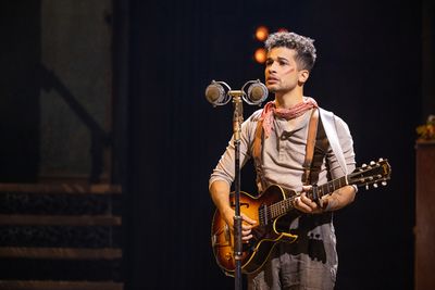 Jordan Fisher Photo