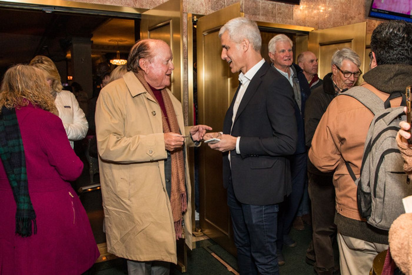 Photos: A BEAUTIFUL NOISE, THE NEIL DIAMOND MUSICAL Celebrates One Year on Broadway With Lottery Tickets  Image