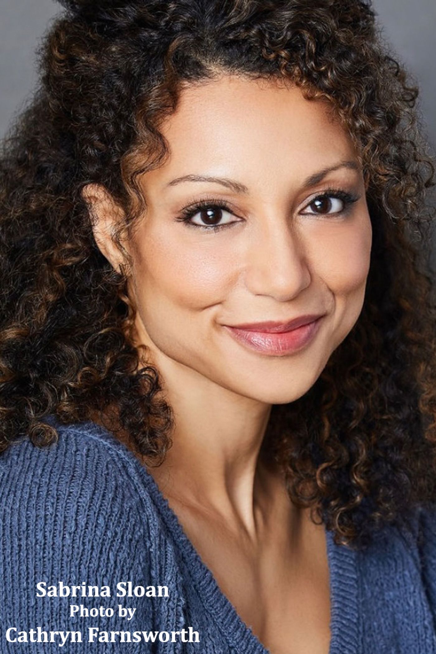 Interview: A Comforting Sabrina Sloan's Making Full Circles With A CHRISTMAS STORY  Image