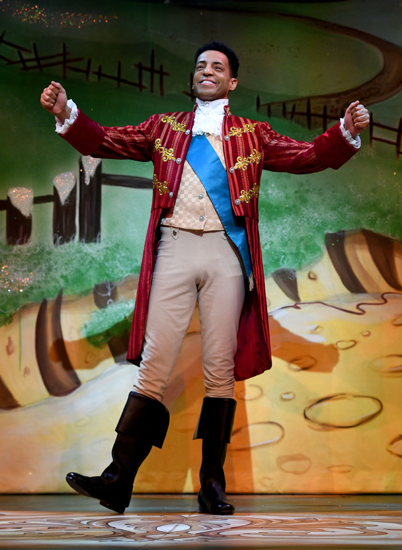 Photos: First Look At Wolverhampton SNOW WHITE Holiday Panto  Image