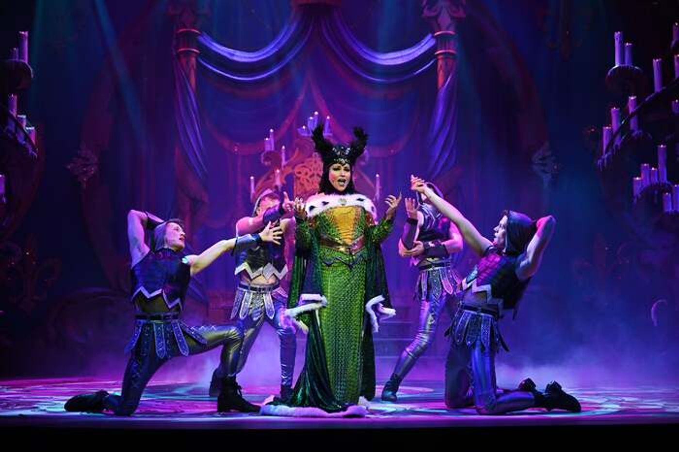 Photos: First Look At Wolverhampton SNOW WHITE Holiday Panto  Image