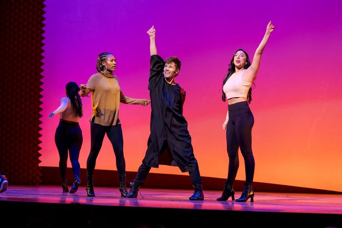 Photos: RED BUCKET FOLLIES Raises ,553,203 For Broadway Cares/Equity Fights AIDS — photo 10 of 31