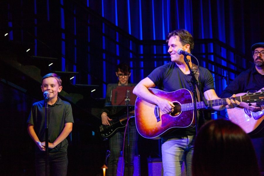 Review: Something Special In The Air As CLYDE ALVES Plays Chelsea Table + Stage Image