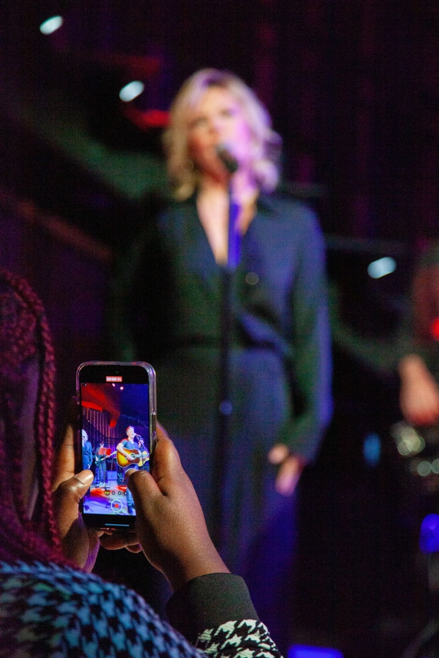 Review: Something Special In The Air As CLYDE ALVES Plays Chelsea Table + Stage  Image