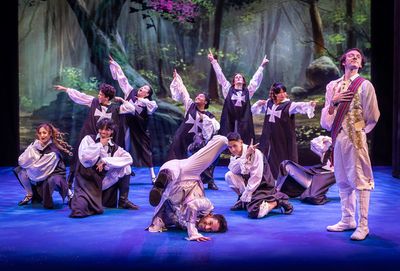 Patrick Ortiz, Austyn Myers and the company of the Laguna Playhouse & Lythgoe Family  Photo