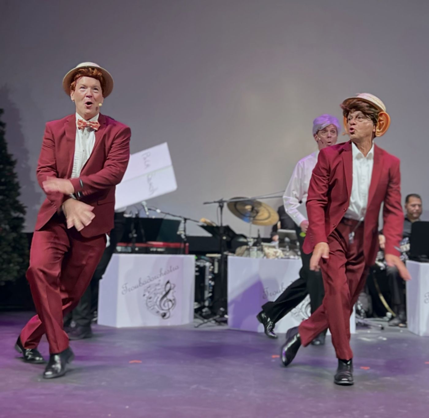 Review: THE WHITE (ALBUM) CHRISTMAS at Colony Theatre  Image