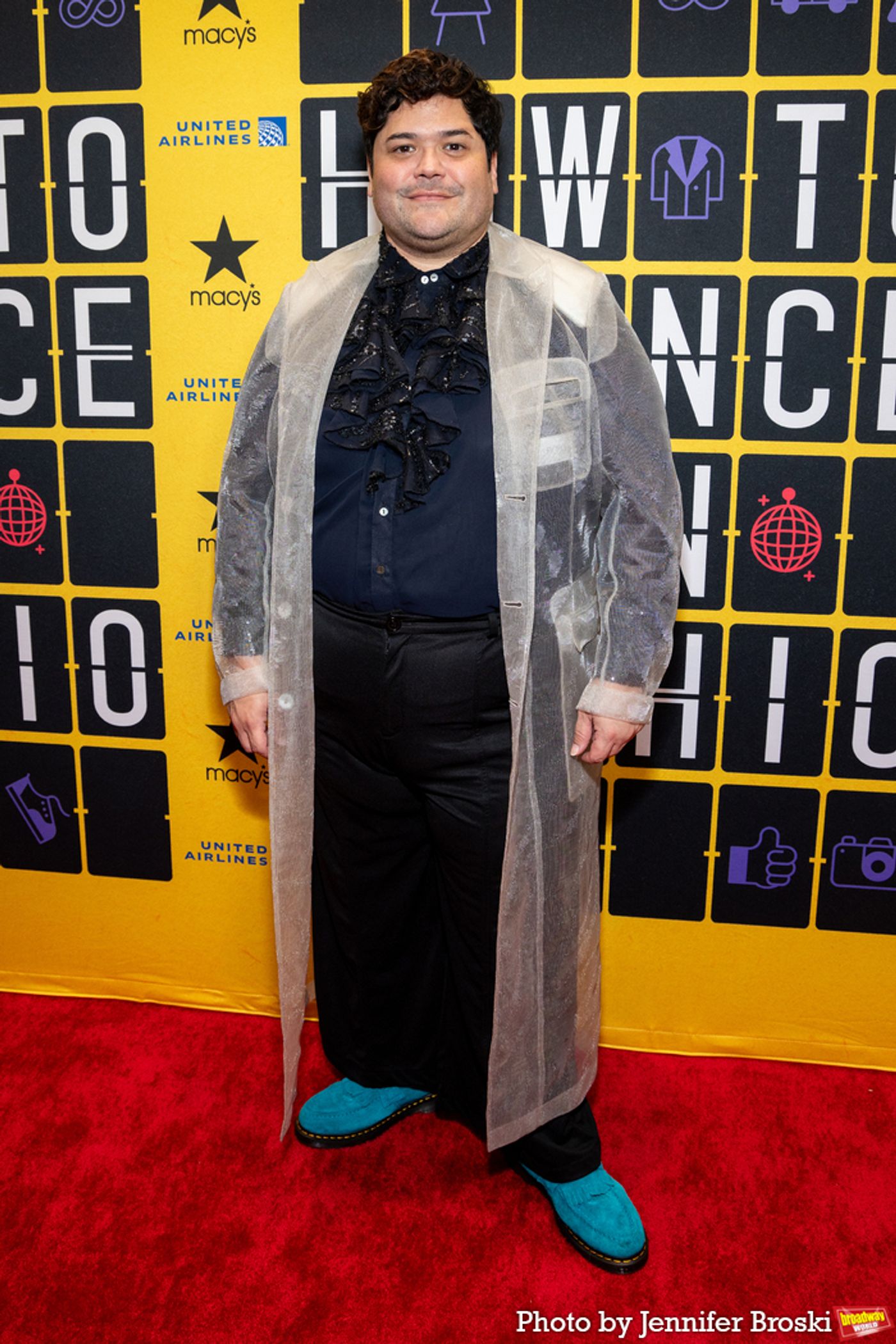 Photos: Stars Walk the Red Carpet on Opening Night of HOW TO DANCE IN OHIO  Image