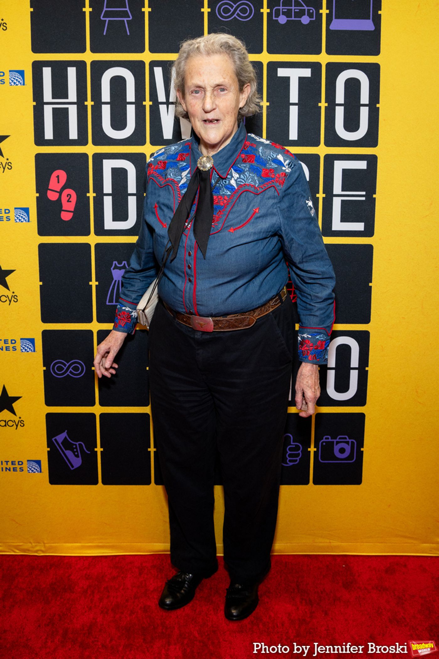 Photos: Stars Walk the Red Carpet on Opening Night of HOW TO DANCE IN OHIO  Image